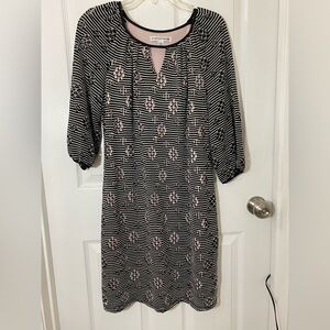 Madison Leigh Black and Pink Sheath Dress with Crew Neck